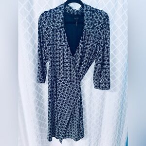 Laundry By Shelli Segal Navy and White Geometric Dress